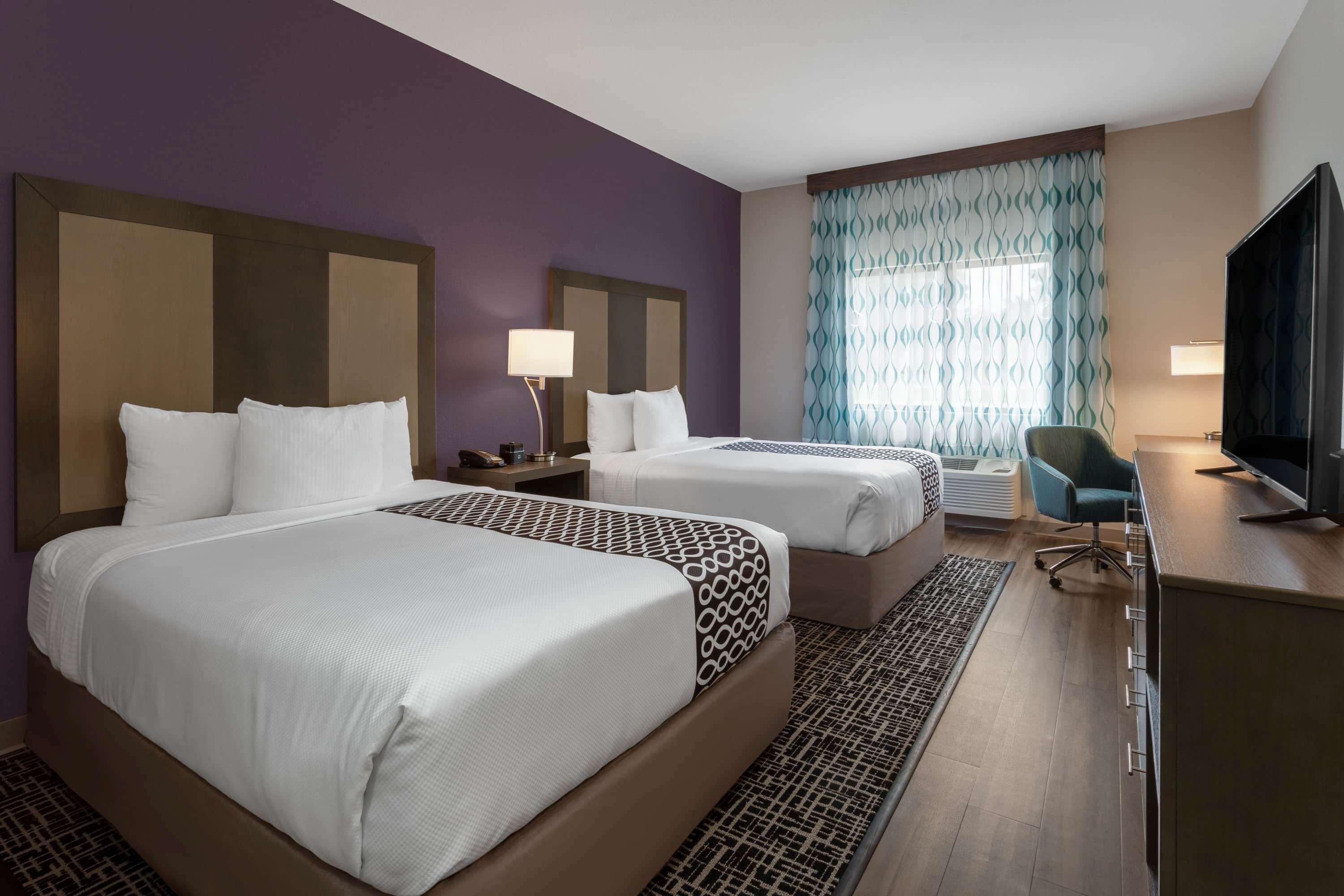 Отель La Quinta By Wyndham Wichita Airport Экстерьер фото