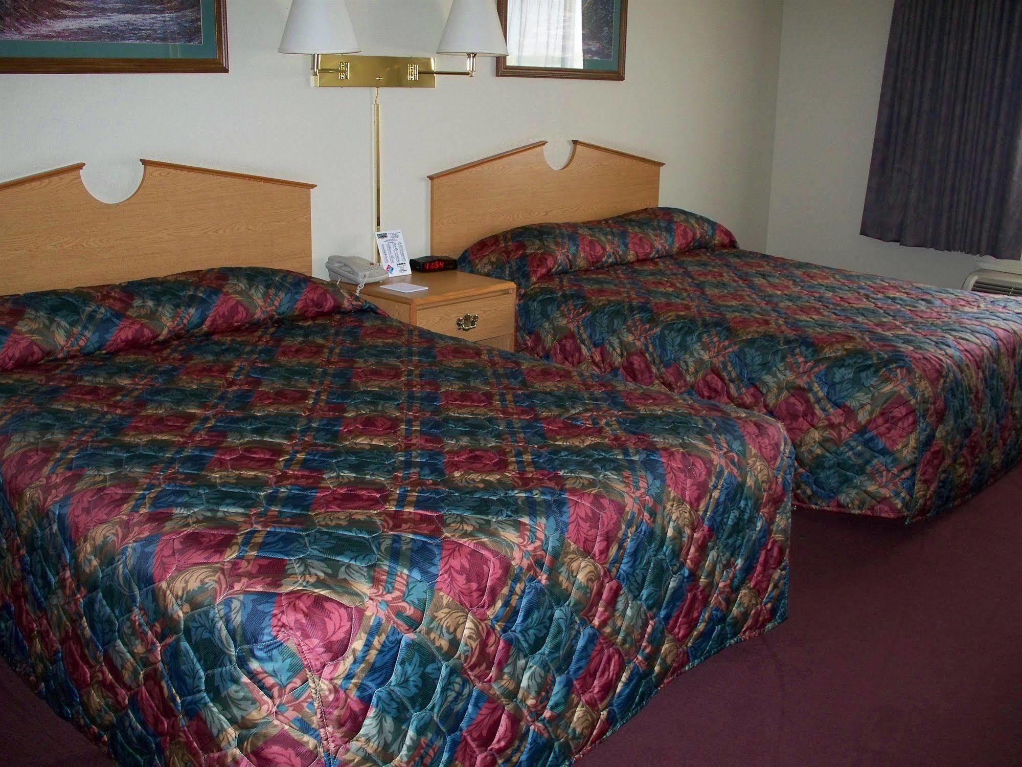 Отель La Quinta By Wyndham Wichita Airport Экстерьер фото